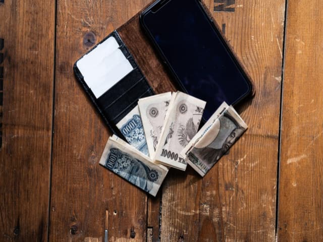財布一体型のスマホケースの魅力